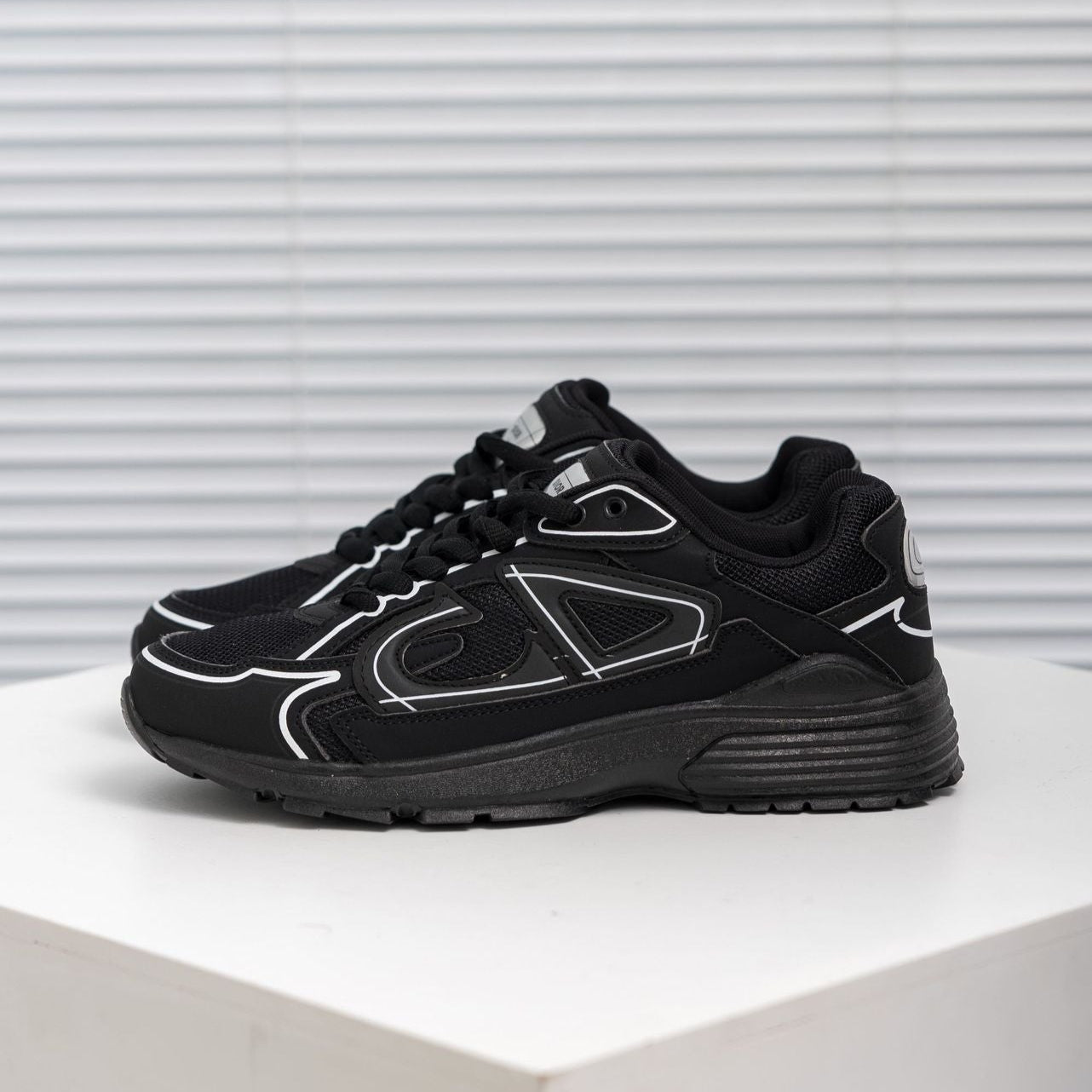 CD 30 Sneakers